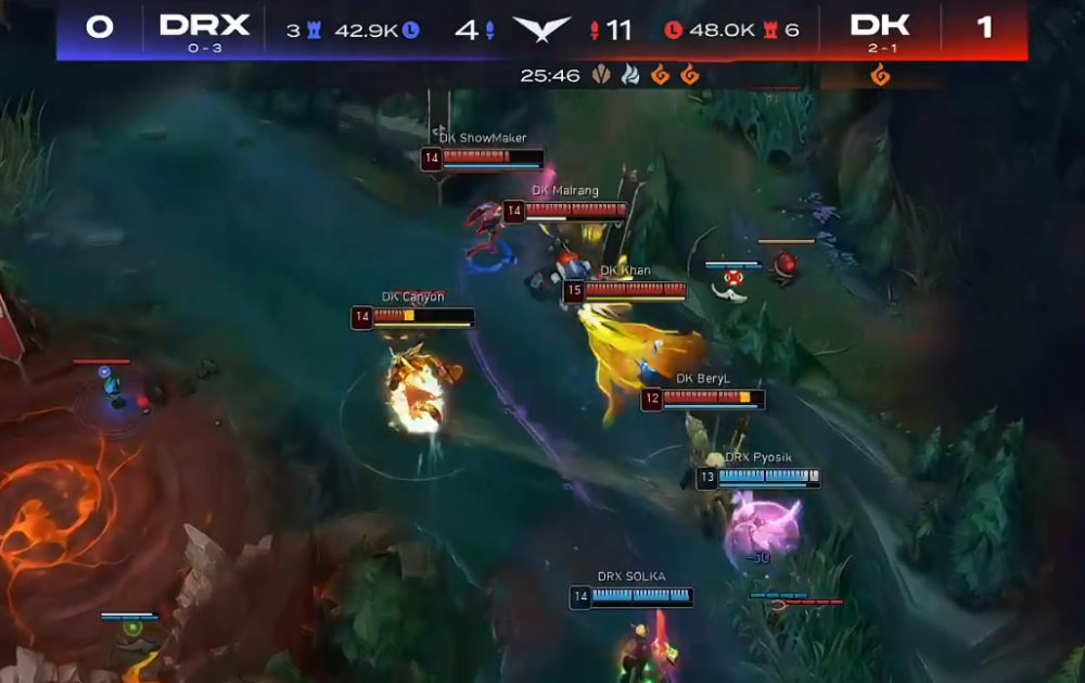 包含TL翻盘100T，Canyon线上压制力十足激烈交锋四强赛，锁定晋级资格的词条