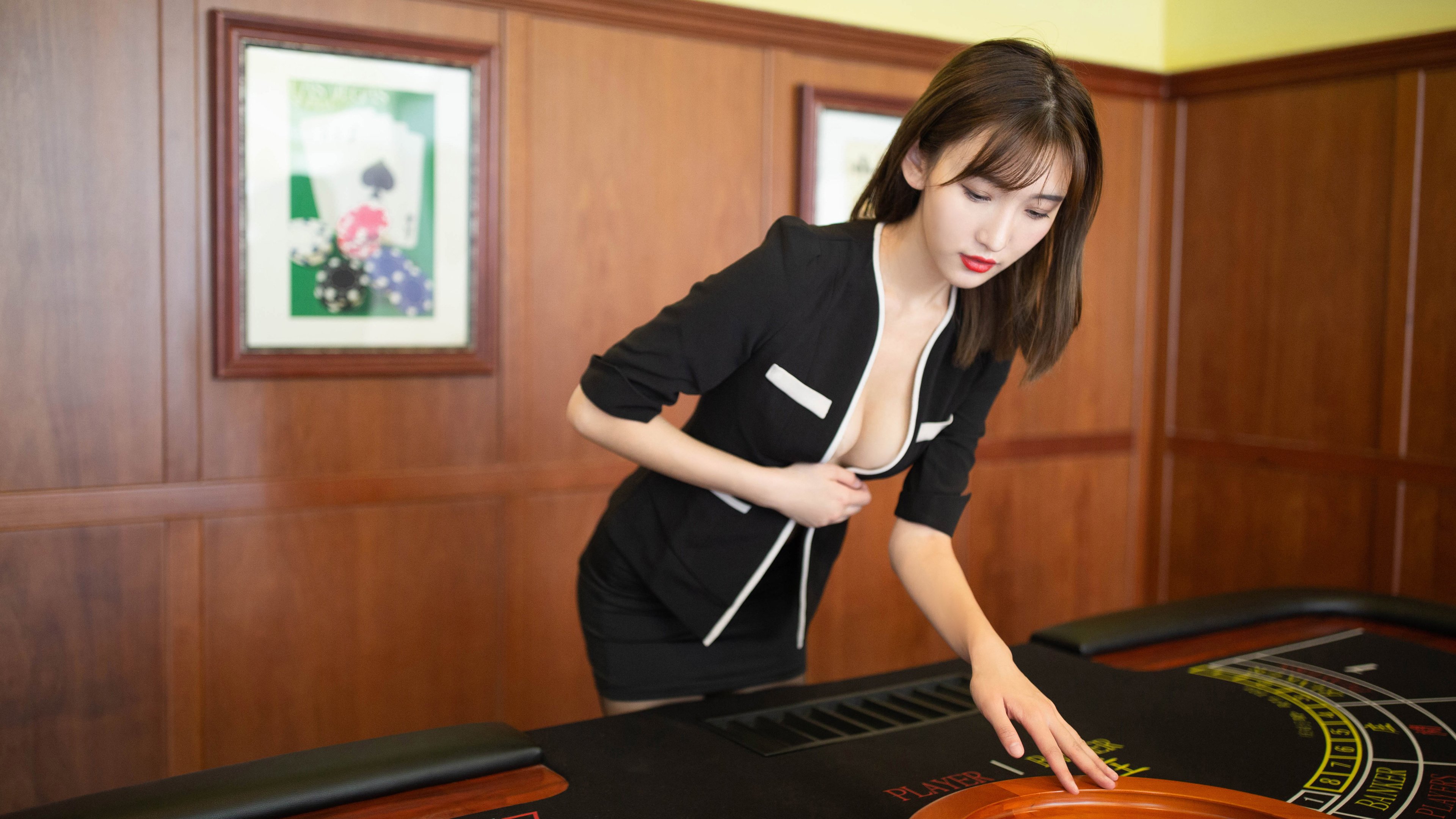 恩比德狂轰50+统治攻防，爵士末节窒息逆转独行侠！