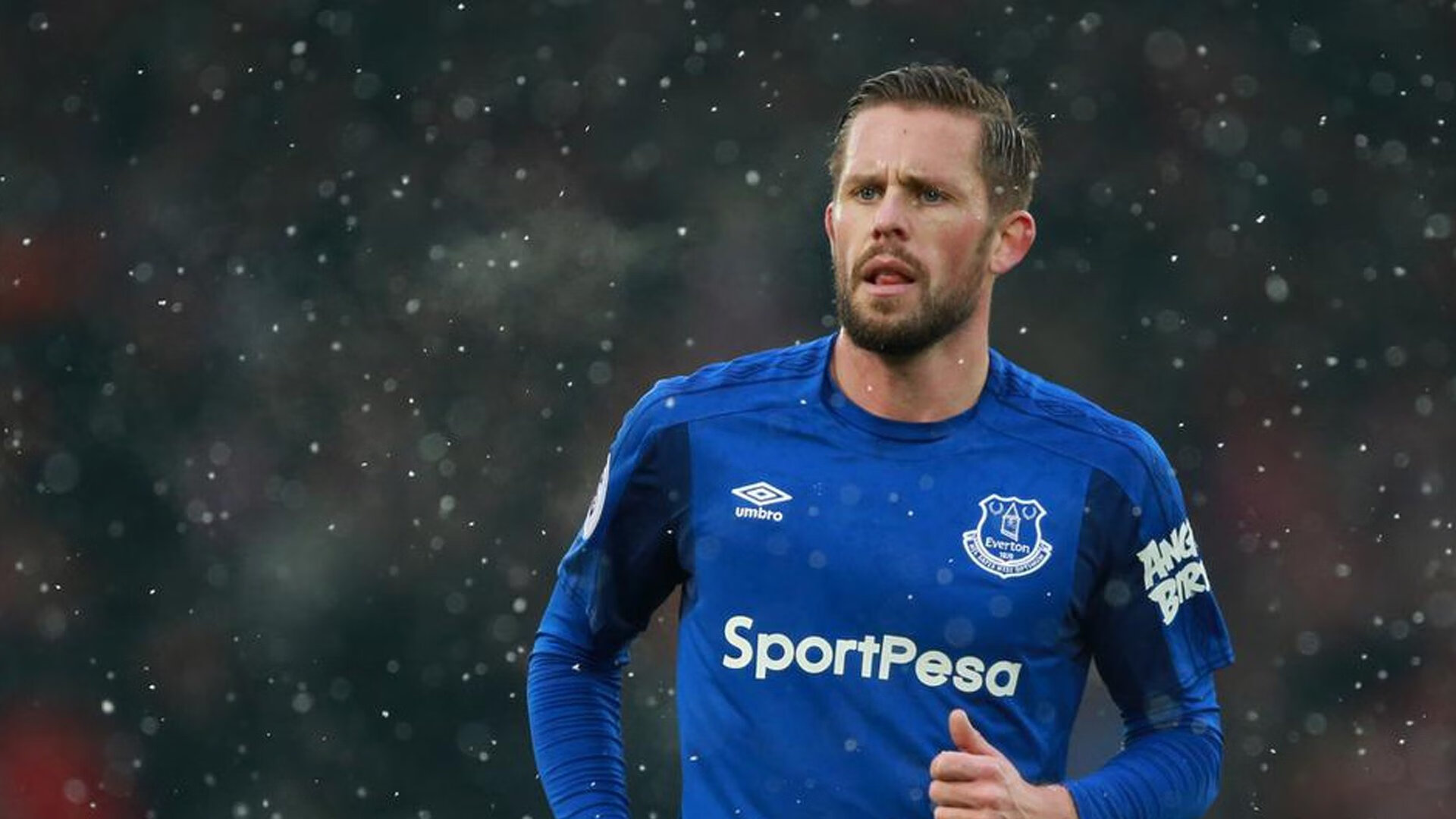 狂胜40分！山西男篮爆冷屠杀灰熊，东契奇不在场边却全场存在感最强